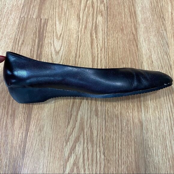Carriage Court Black Pointy Toe 1" Faux Leather Heels Size 9 - Picture 5 of 10